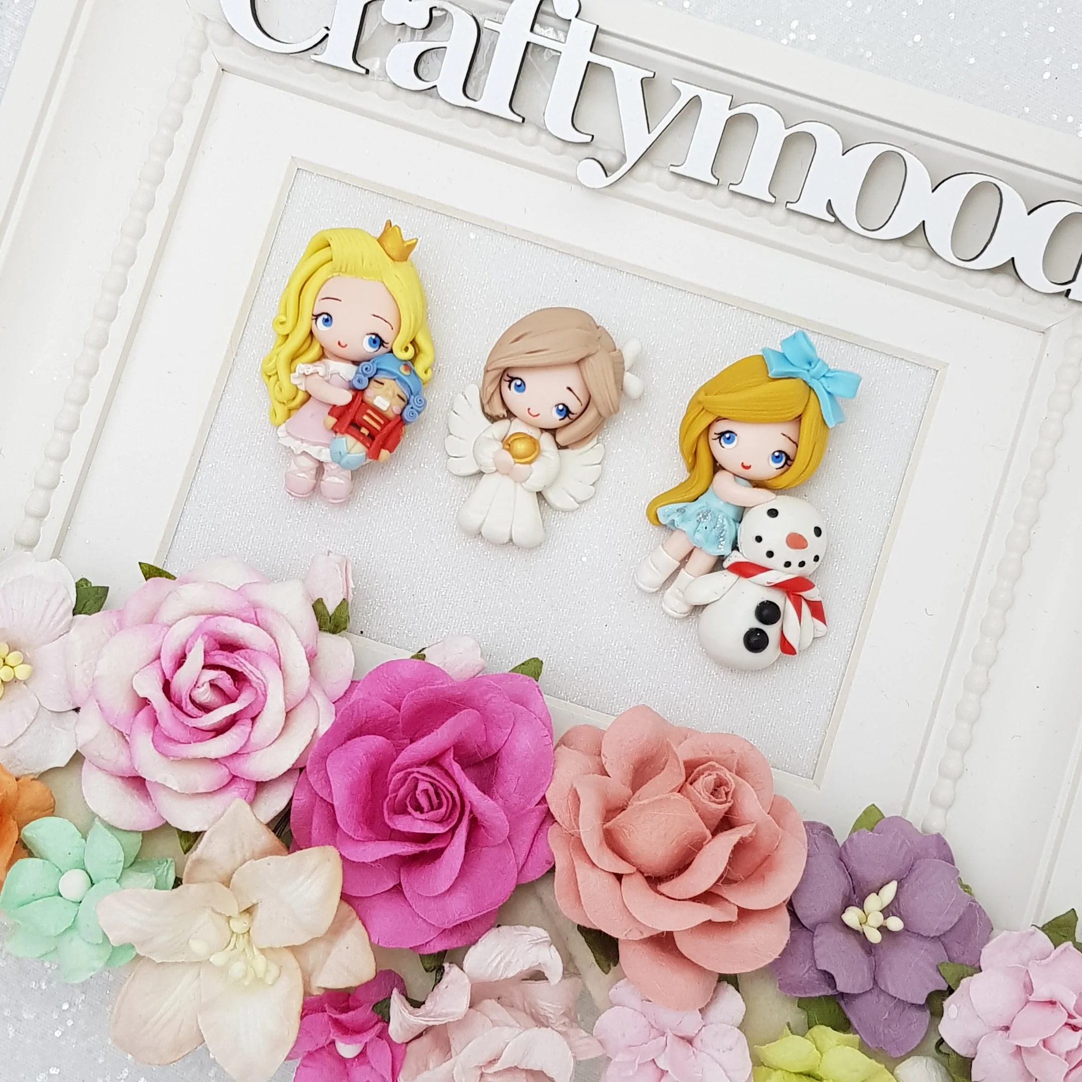 LIMITED ! SET of 3 Adorable Christmas angel and girls - Embellishment Clay Bow Centre - Image 2