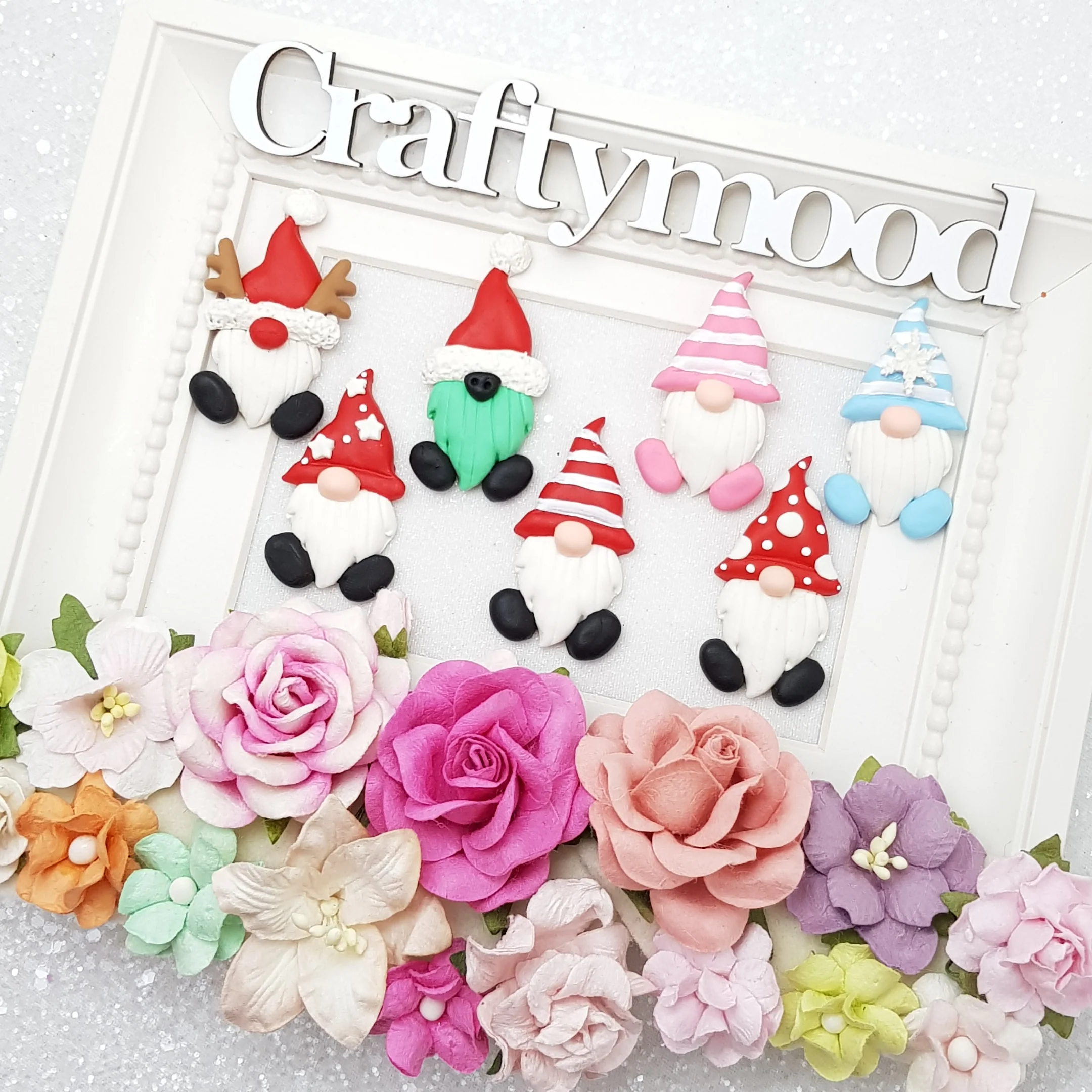 Adorable gonk gnome - Embellishment Clay Bow Centre - Image 2