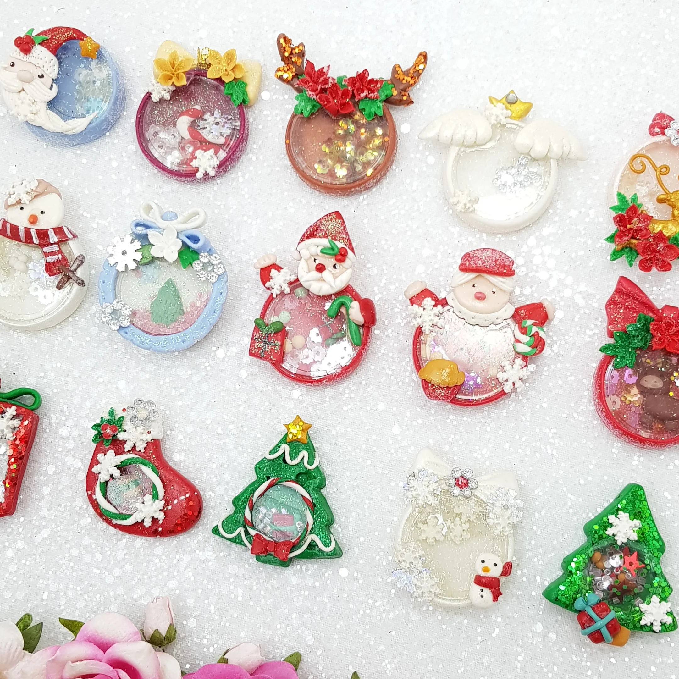 Beautiful Christmas Shaker - Embellishment Clay Bow Centre - Image 2
