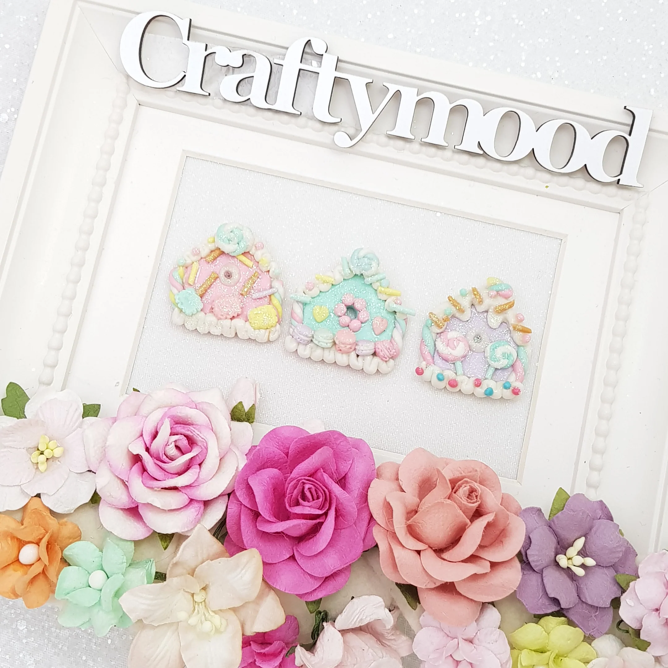 Candy house - Embellishment Clay Bow Centre - Image 2