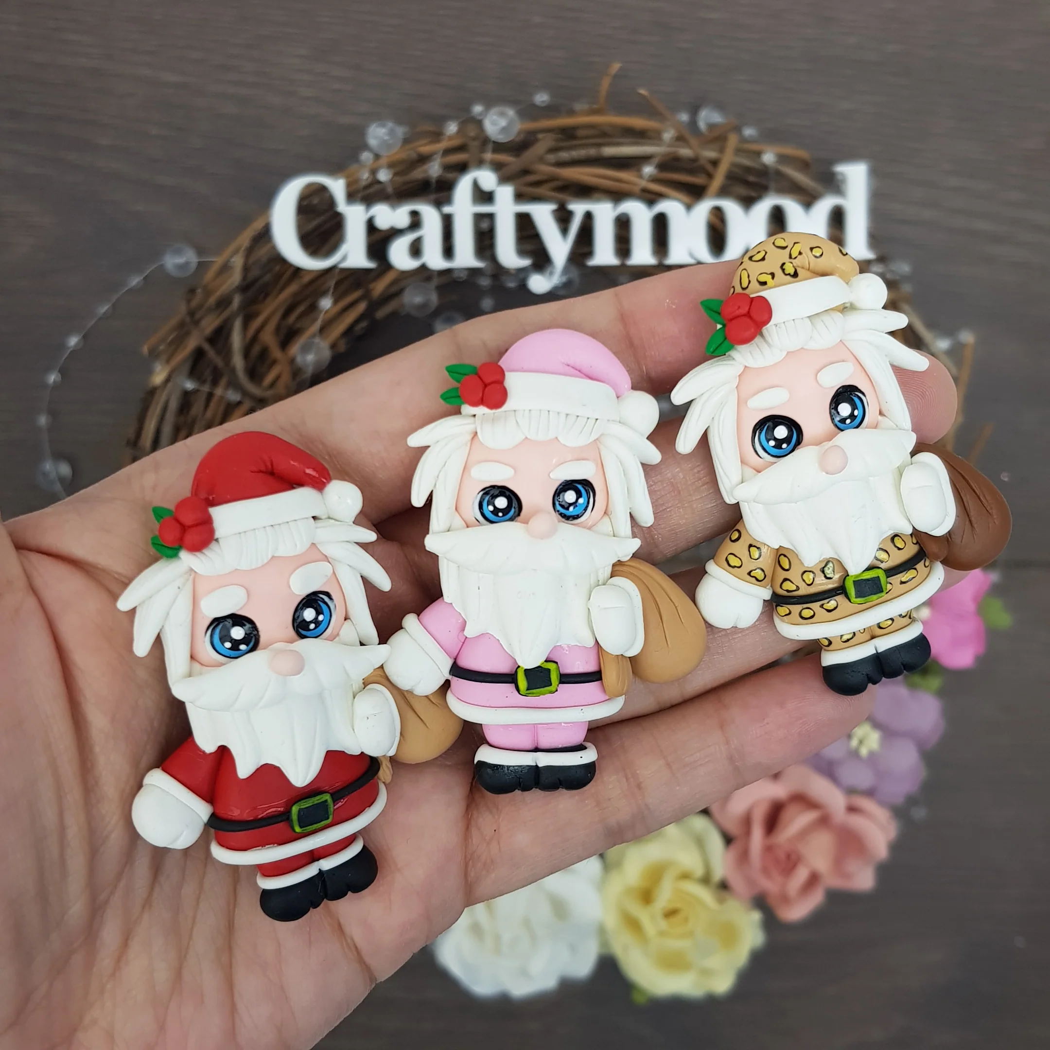 Christmas day Santa - Embellishment Clay Bow Centre
