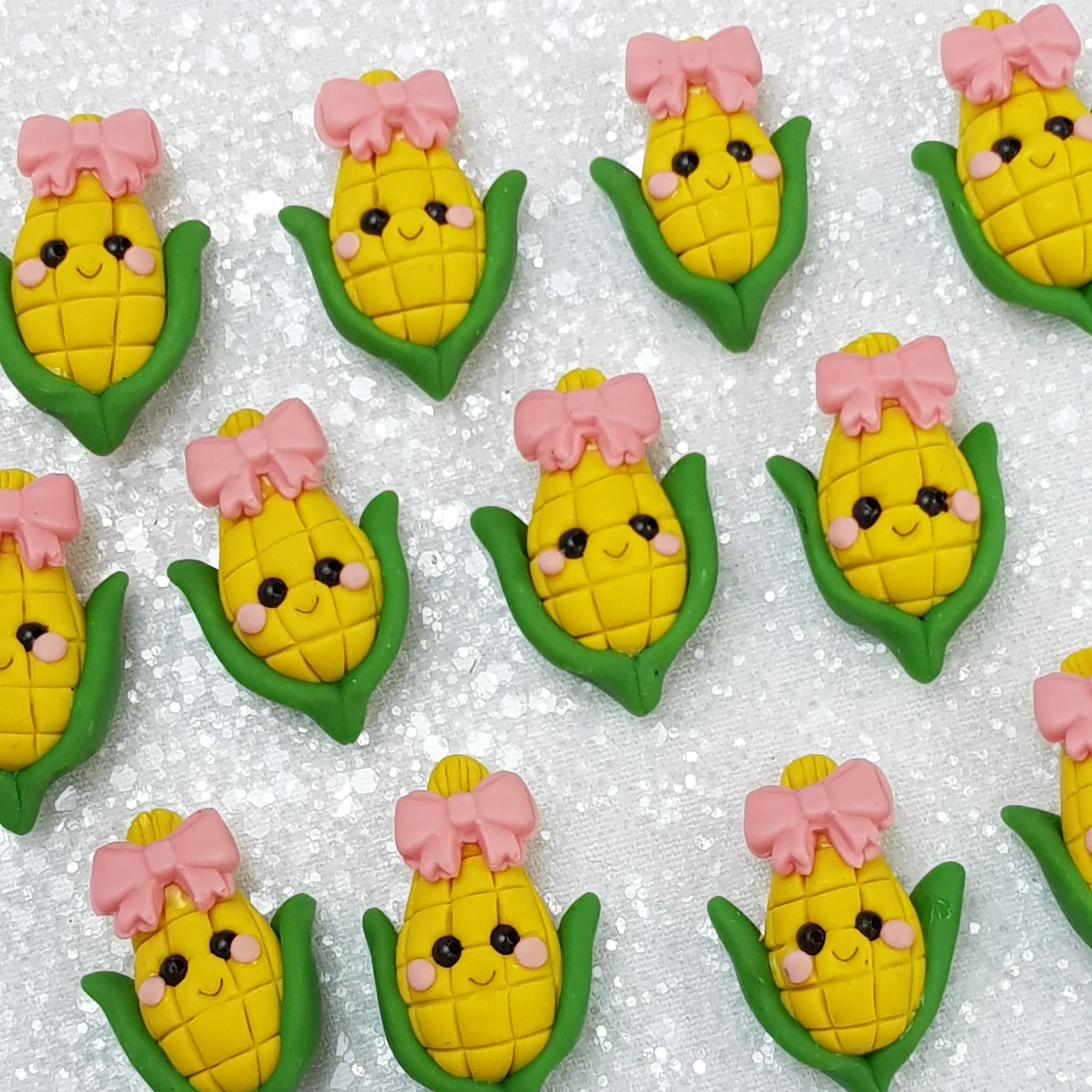 Corn with pink bow - Embellishment Clay Bow Centre