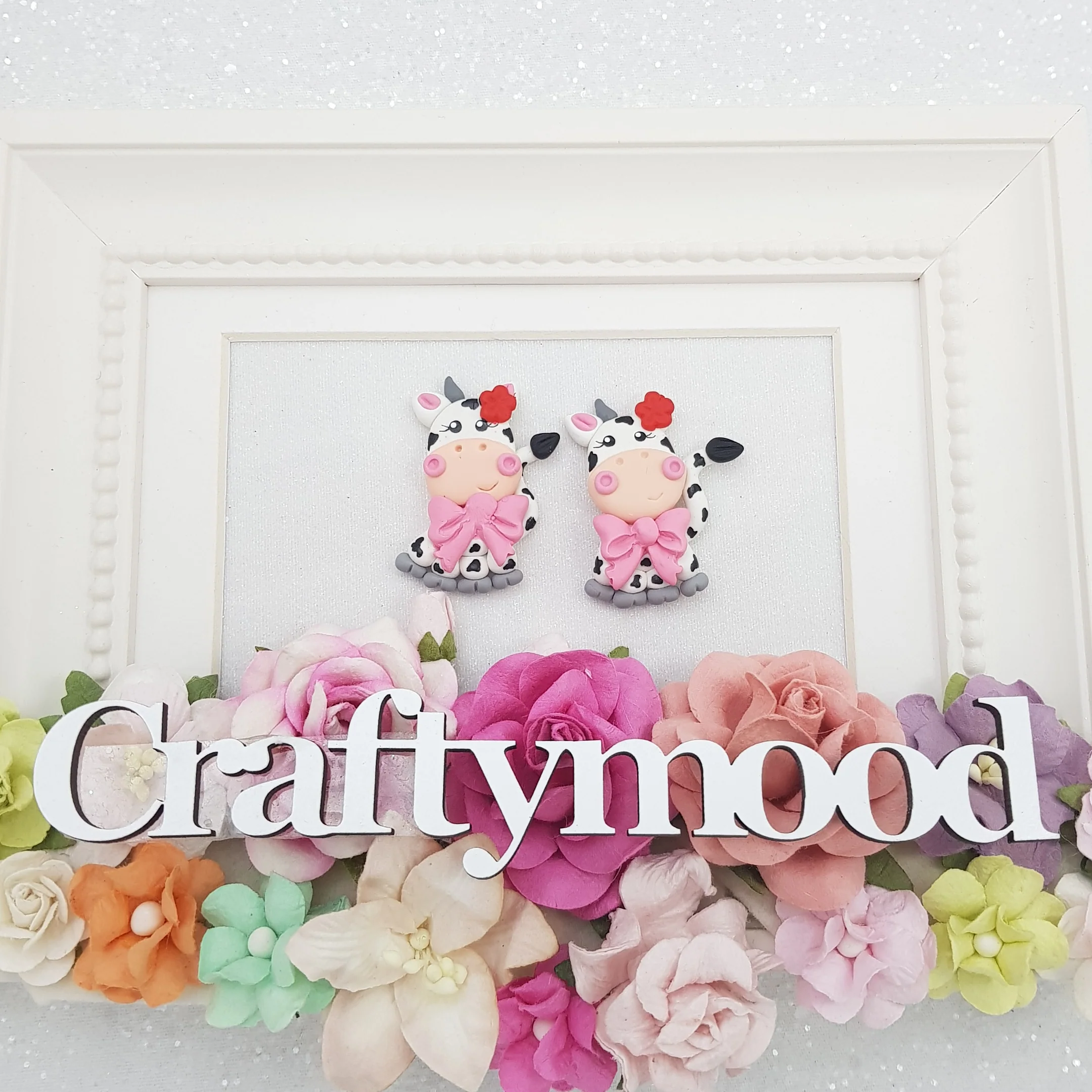 cow - Handmade Flatback Clay Bow Centre