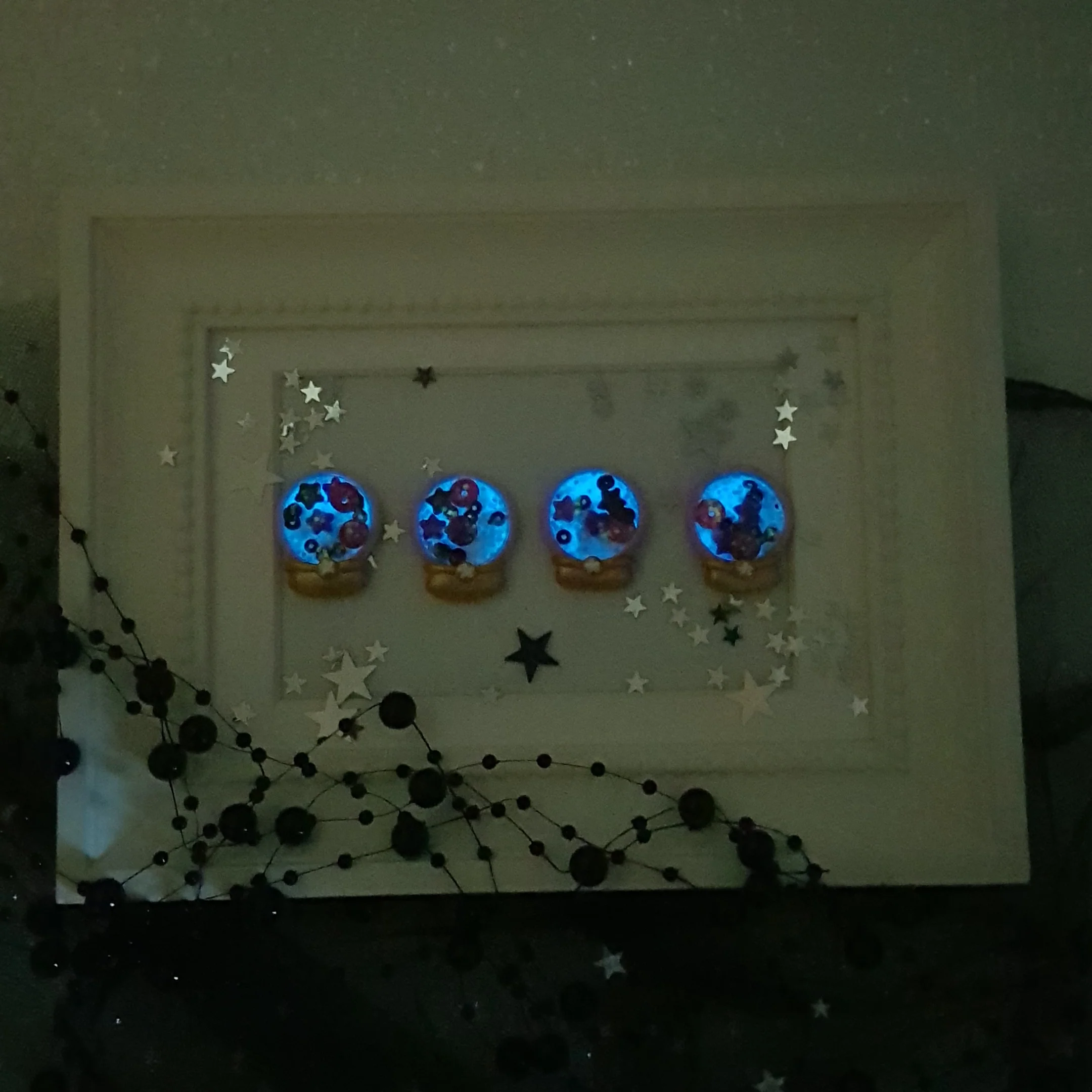 Crystal Ball Shaker - Glow in the Dark - Embellishment Clay Bow Centre - Image 2