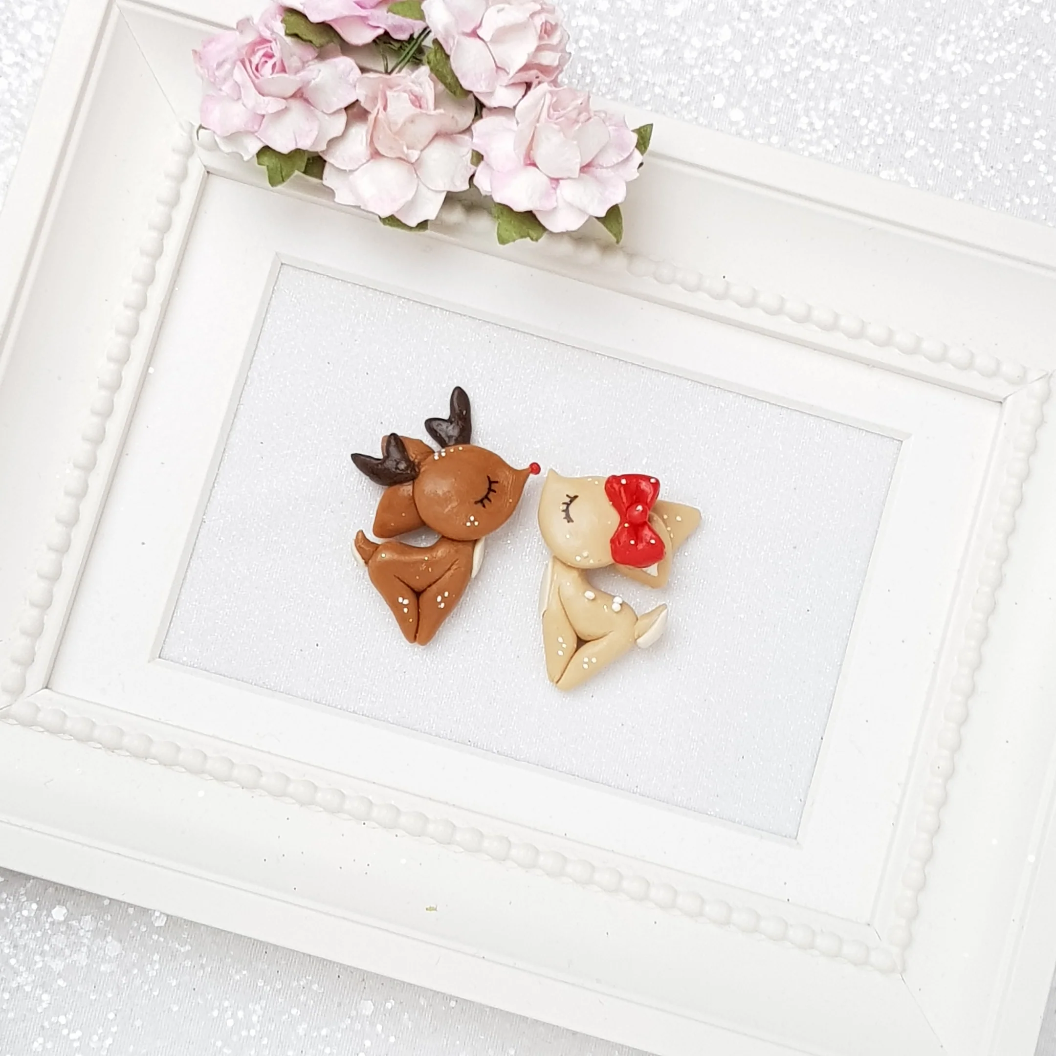 Deer Christmas valentine - Handmade Flatback Clay Bow Centre