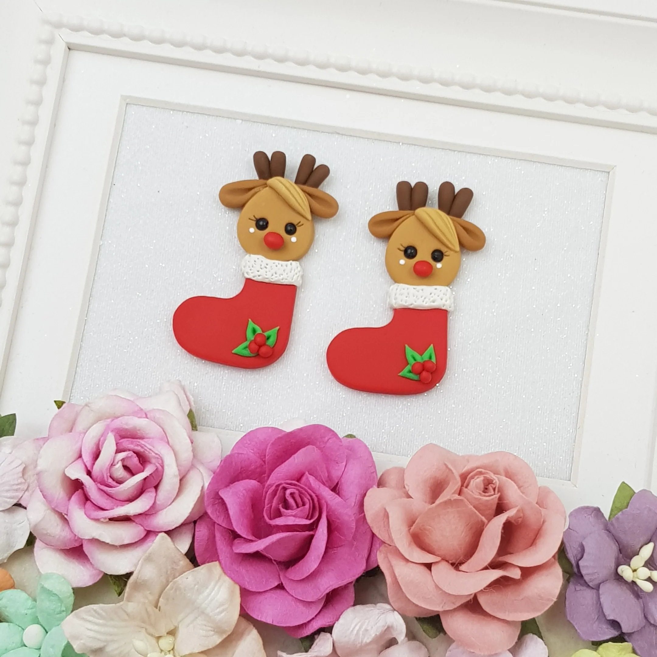 Deer in stocking - Embellishment Clay Bow Centre - Image 2