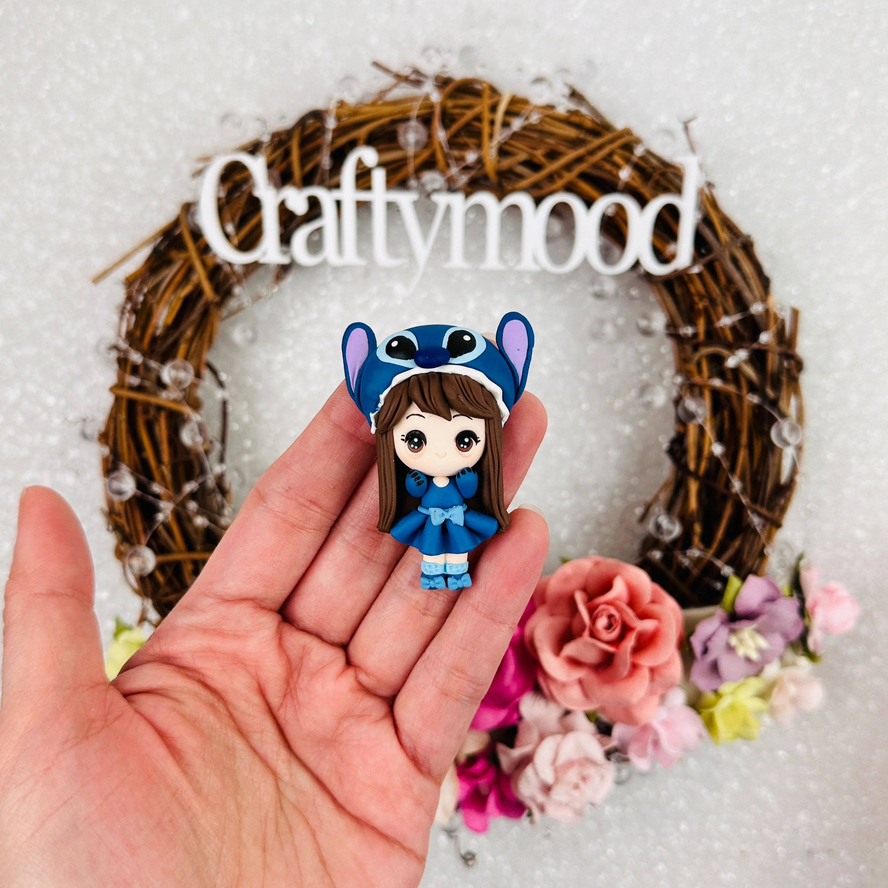Dressing up blue monster girl - Embellishment Clay Bow Centre - Image 2
