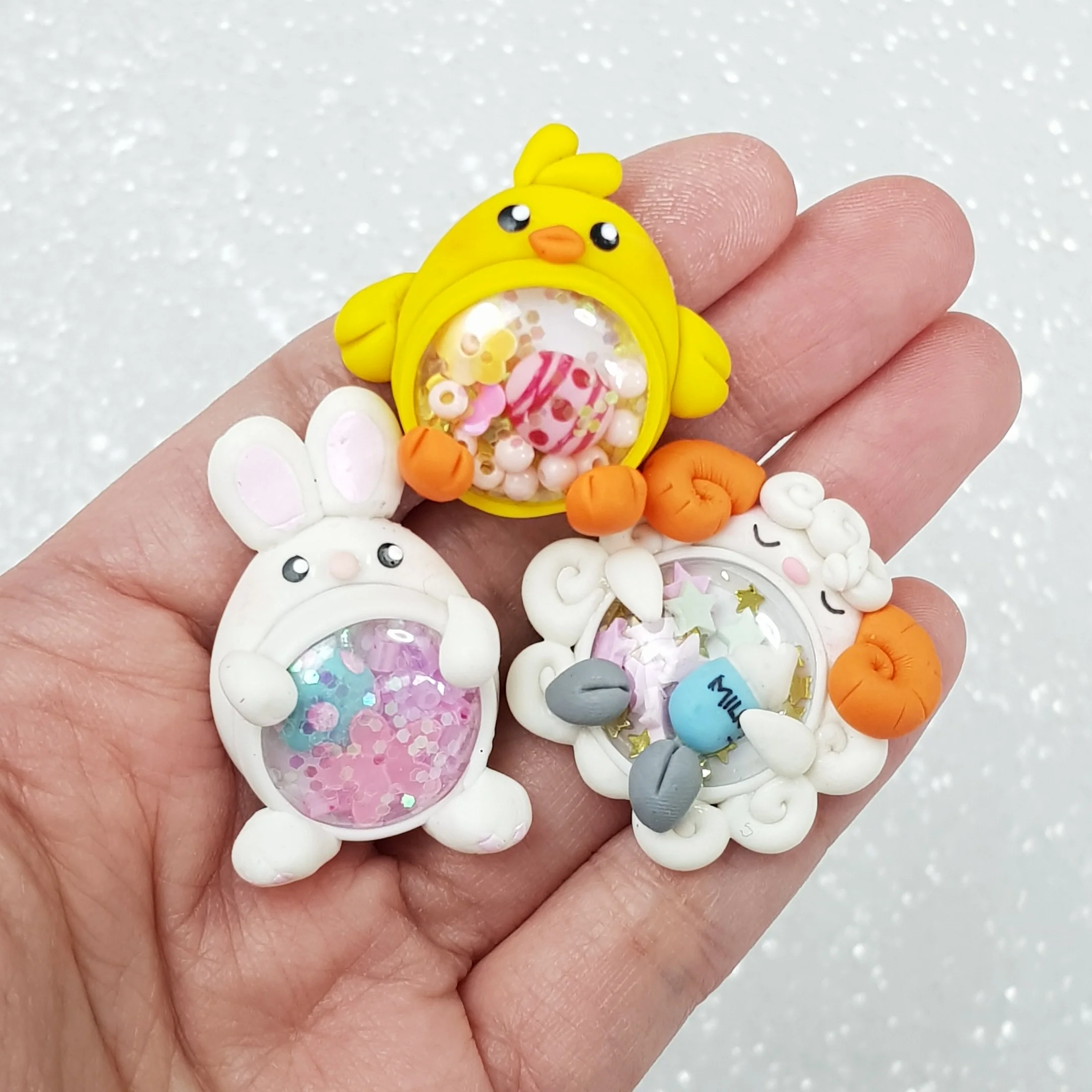 Easter animal shaker - Handmade Flatback Clay Bow Centre