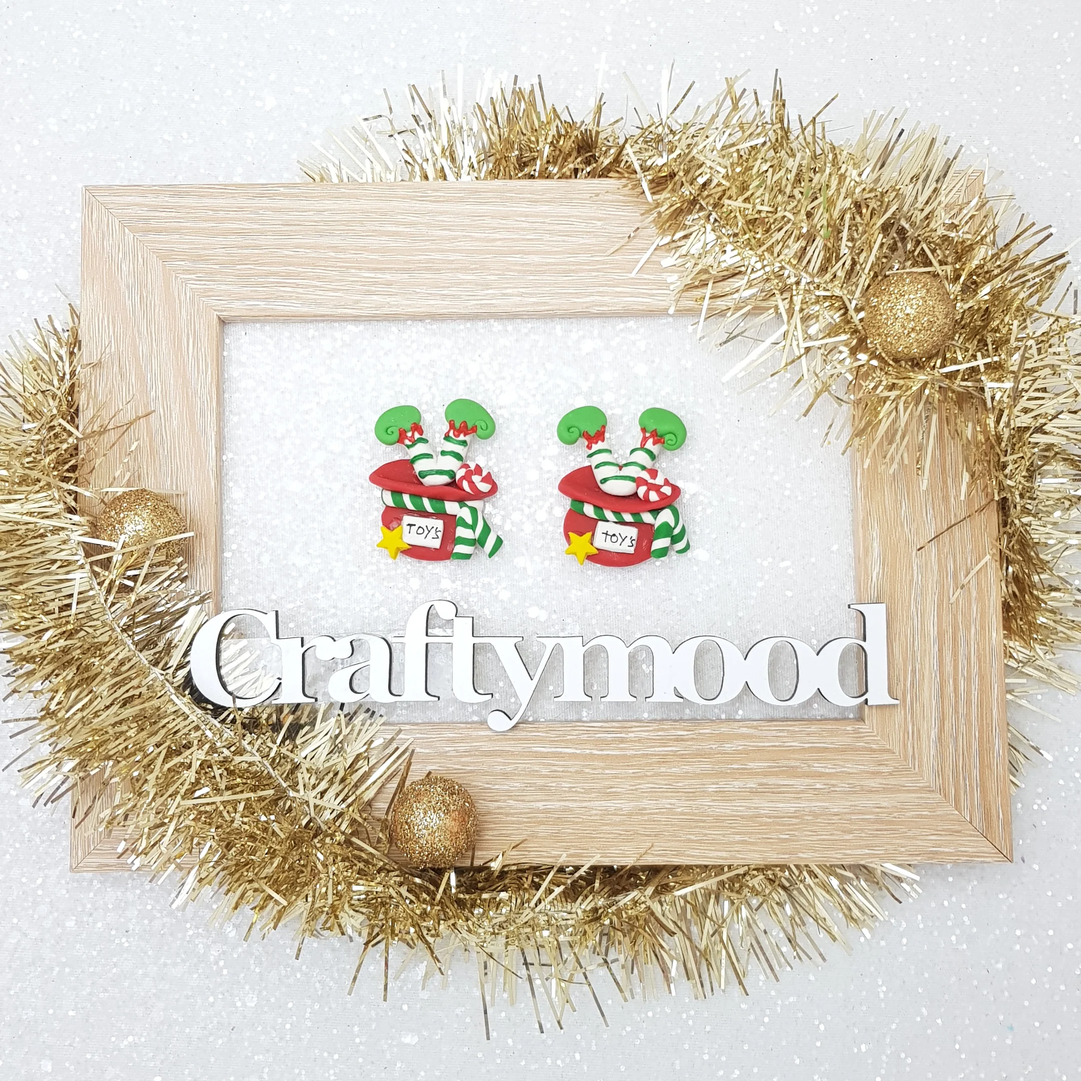 elf bag toys - Embellishment Clay Bow Centre - Image 2