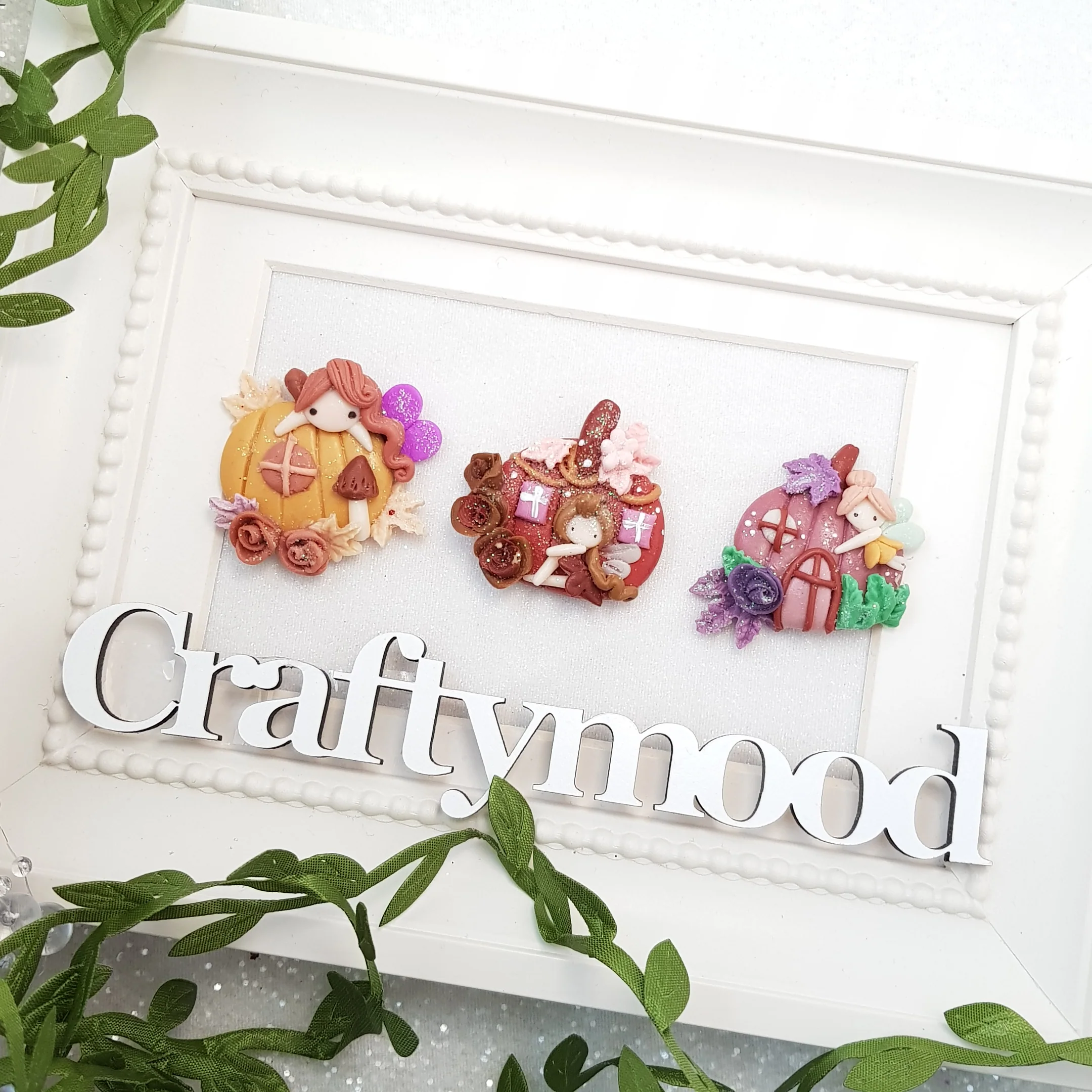 Fairy House - Handmade Flatback Clay Bow Centre - Image 2