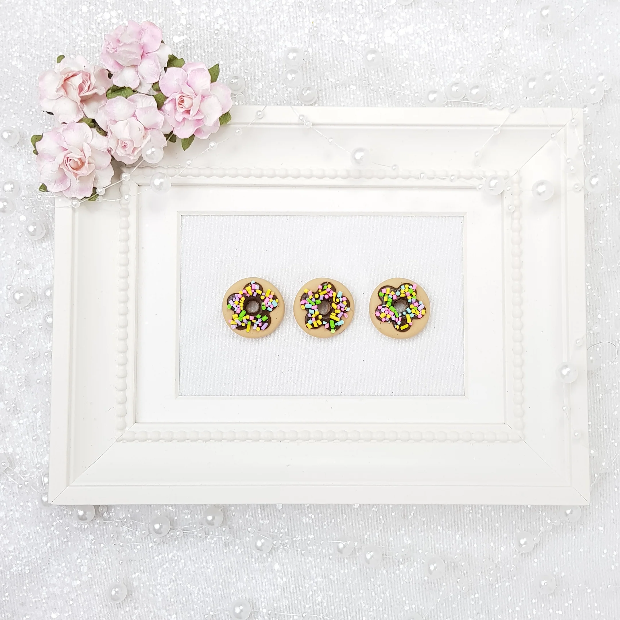 Favourite Donut - Handmade Flatback Clay Bow Centre