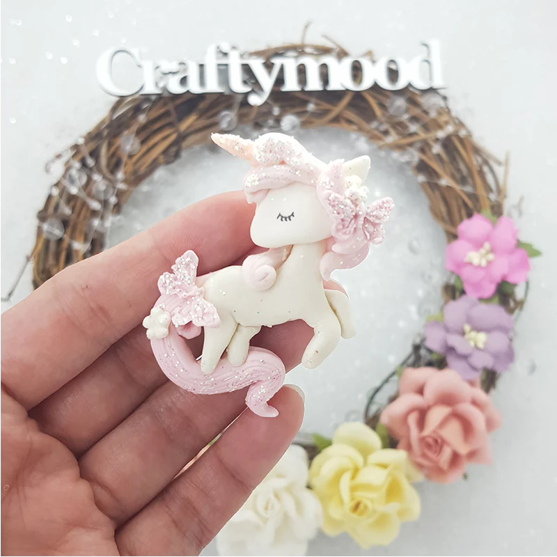 Frosty pink hair unicorn- Handmade Flatback Clay Bow Centre