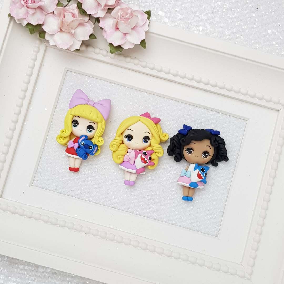 Girl and Her Pet - Embellishment Clay Bow Centre - Big Eyes