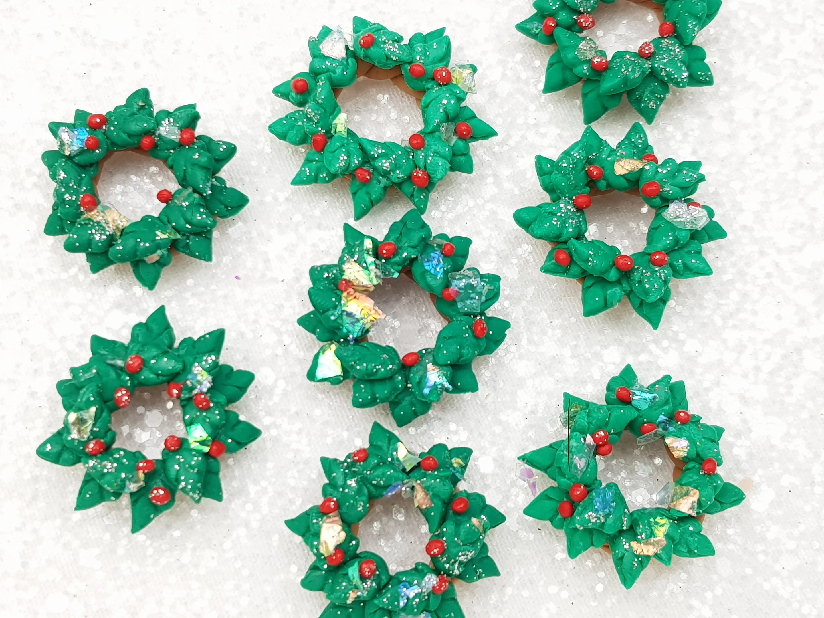 Clay Charm Embellishment NEW wreath - green