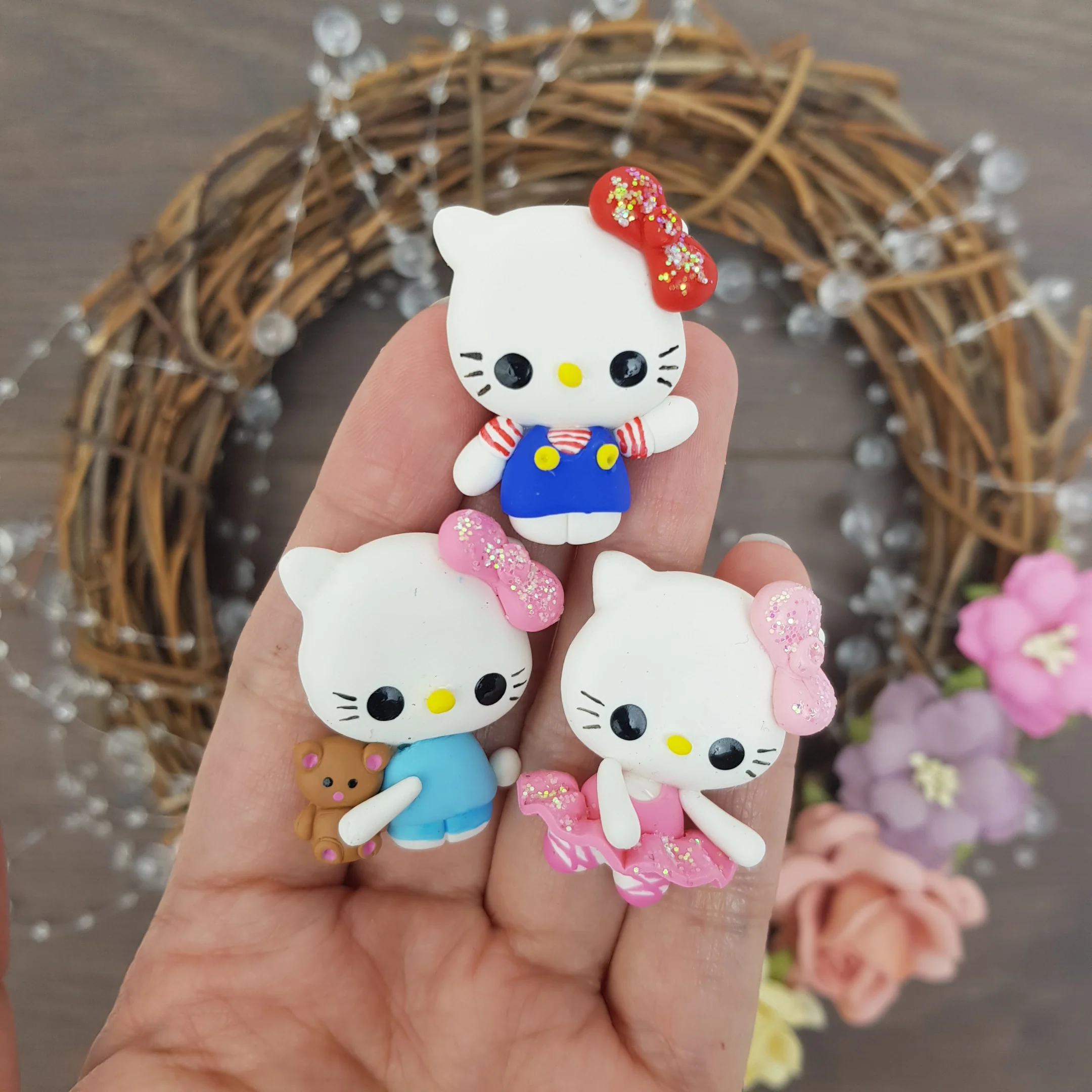Kitty cat - Handmade Flatback Clay Bow Centre
