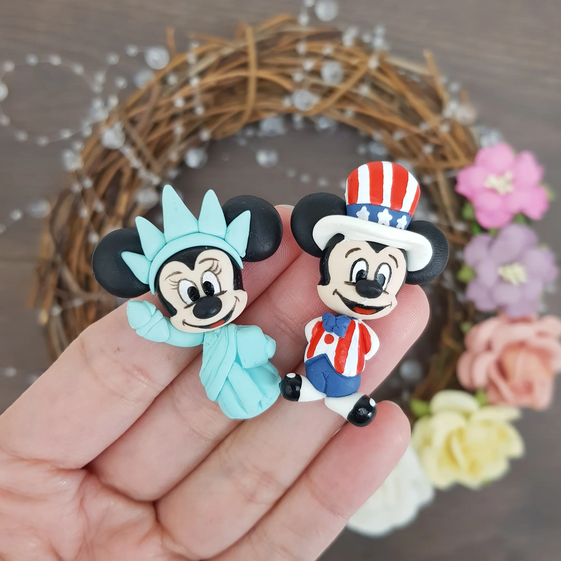 Liberty mouse - Handmade Flatback Clay Bow Centre