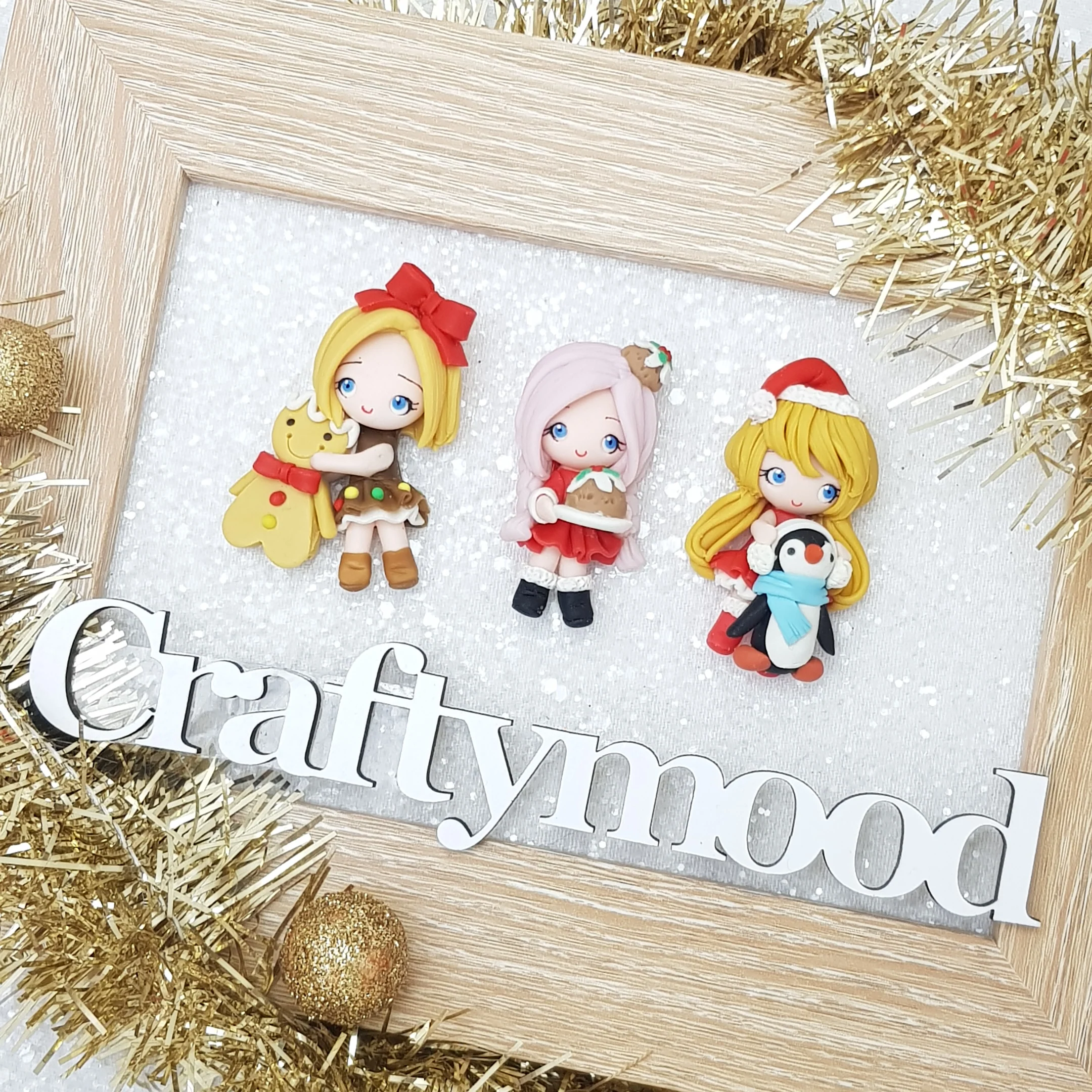 LIMITED ! SET of 3 Adorable Christmas girls - Embellishment Clay Bow Centre - Image 2