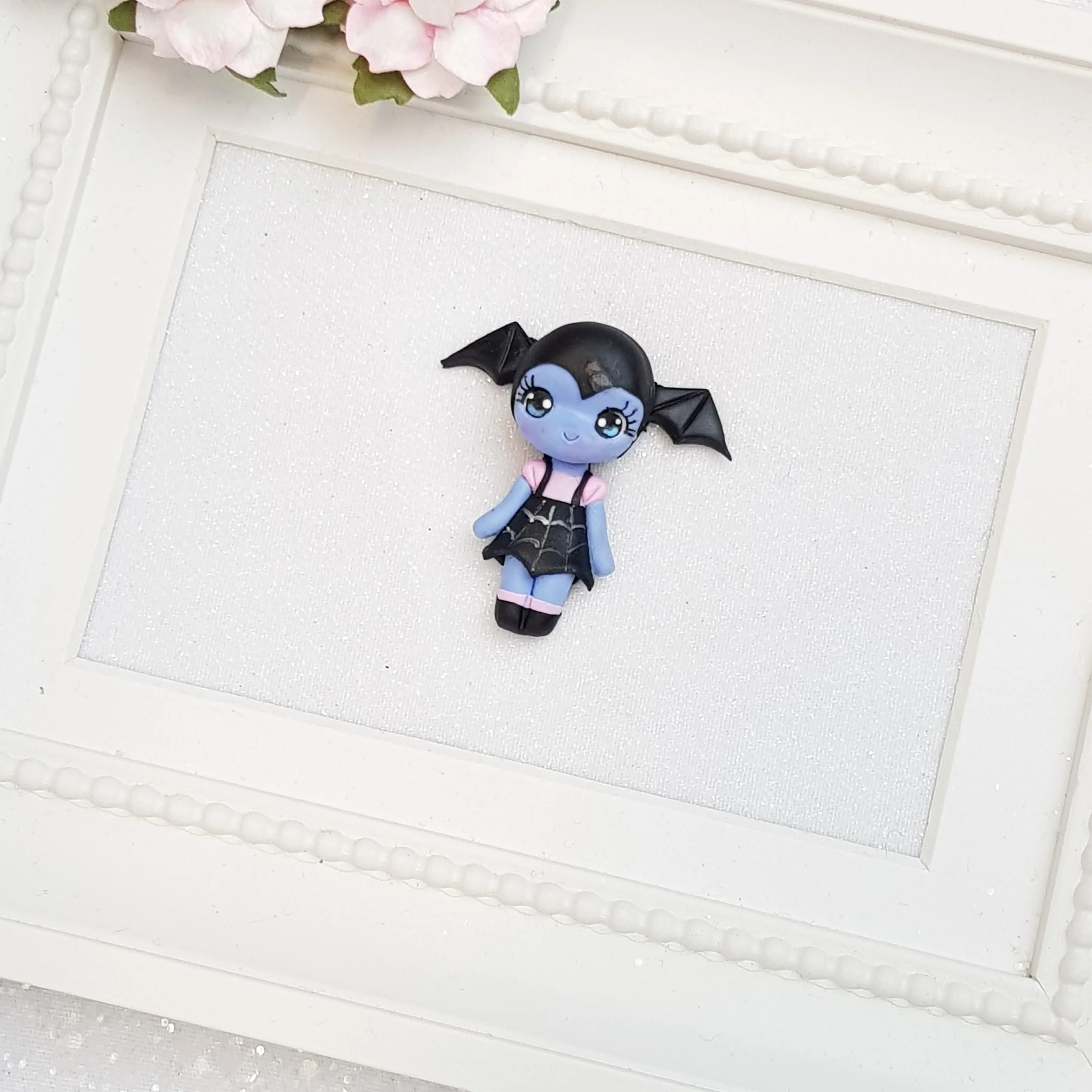 Limited Vampire - Handmade Flatback Clay Bow Centre