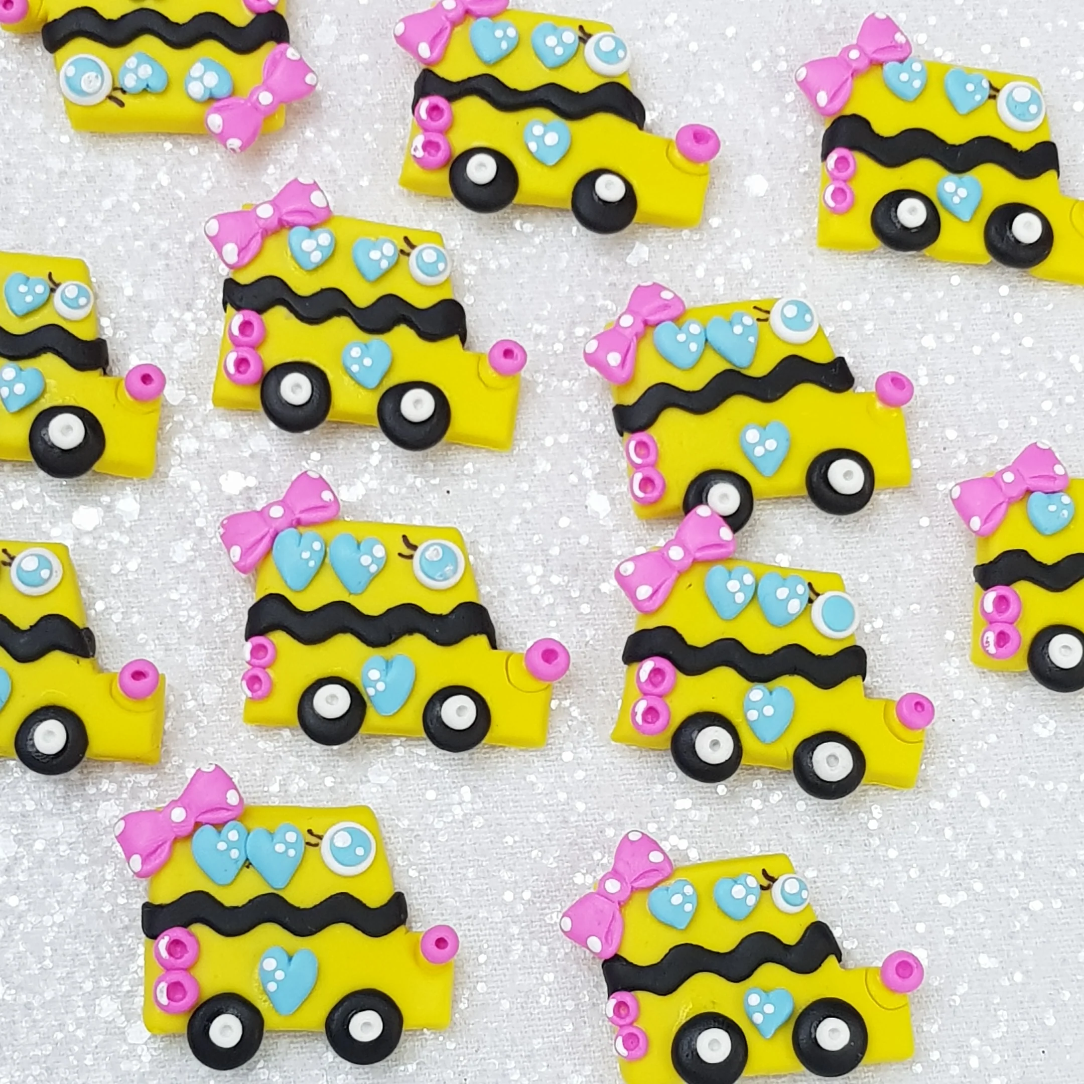 Lovely car school bus - Embellishment Clay Bow Centre