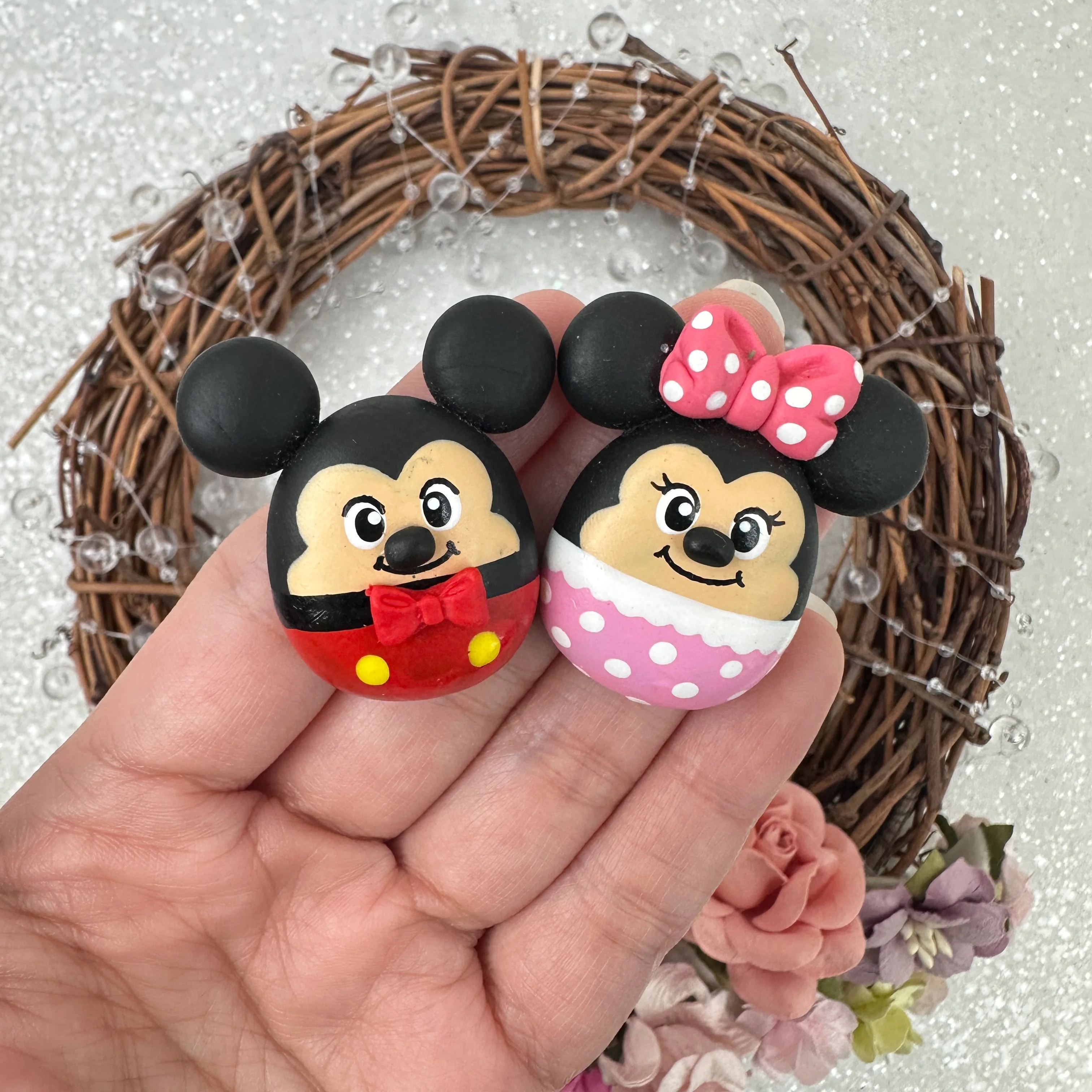 Mouse couple cute egg - Handmade Flatback Clay Bow Centre