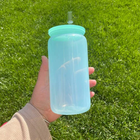 Plastic Coloured 16oz Beer Cup with lid and plastic straw Libbey - Image 9