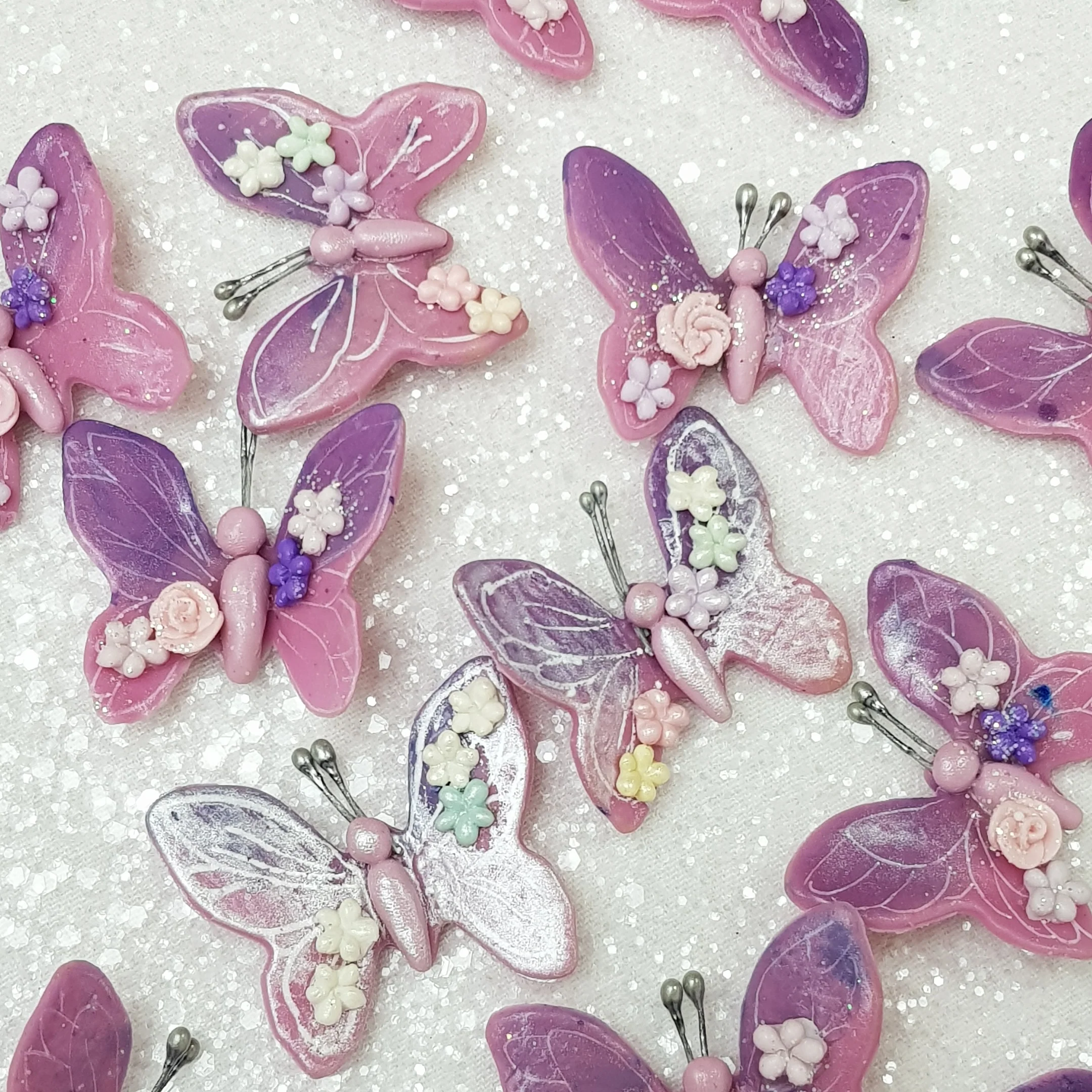 Purple butterfly random flower - Embellishment Clay Bow Centre