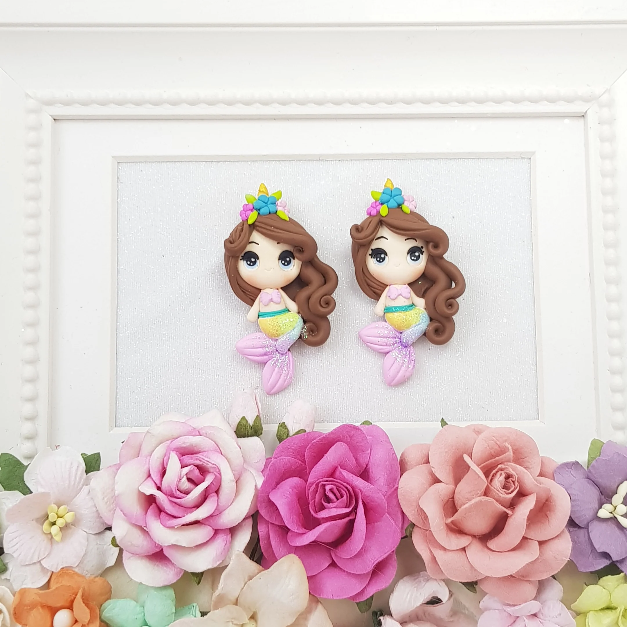 Rainbow Mermaid Girl - Handmade Flatback Clay Bow Centre - Image 3