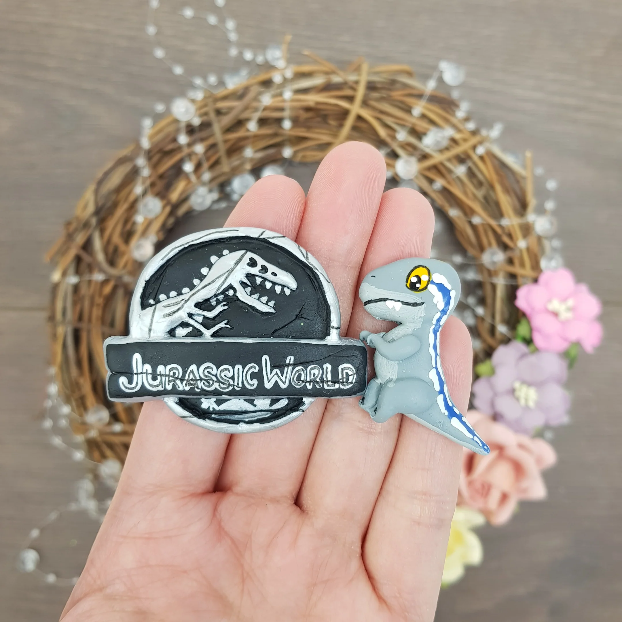 Roar dino world - Embellishment Clay Bow Centre