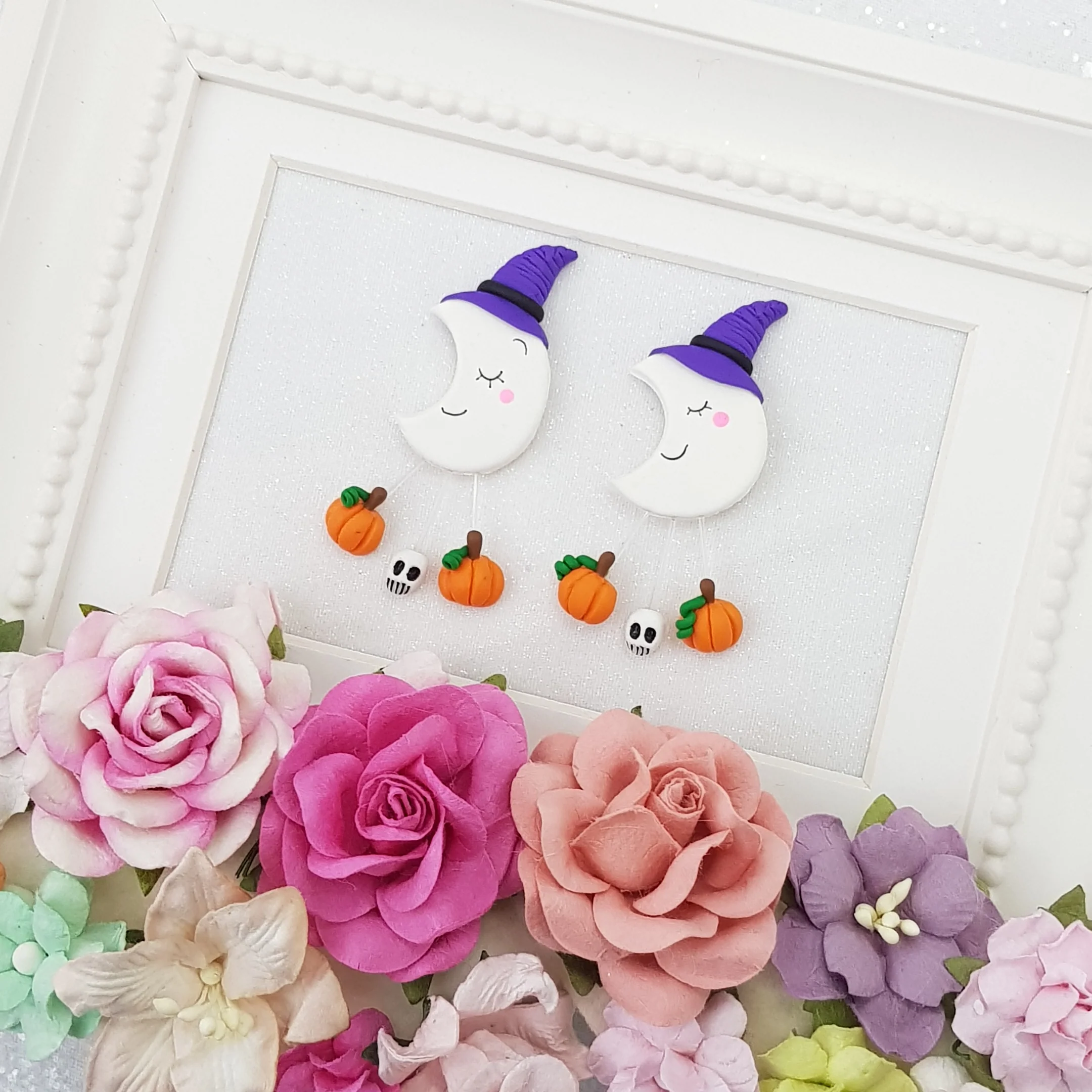 Sleepy Halloween Moon - Embellishment Clay Bow Centre
