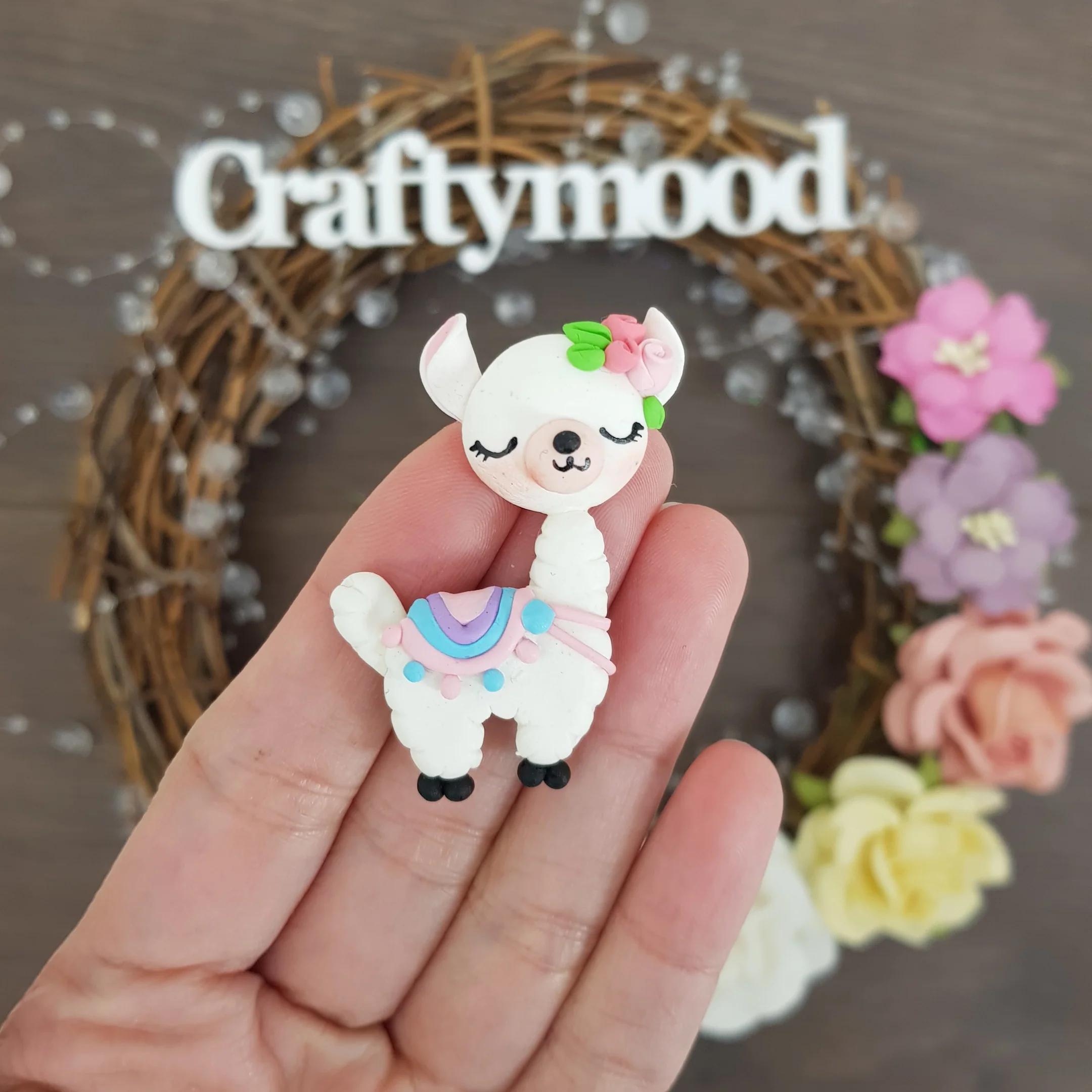 Sleepy llama - Handmade Flatback Clay Bow Centre