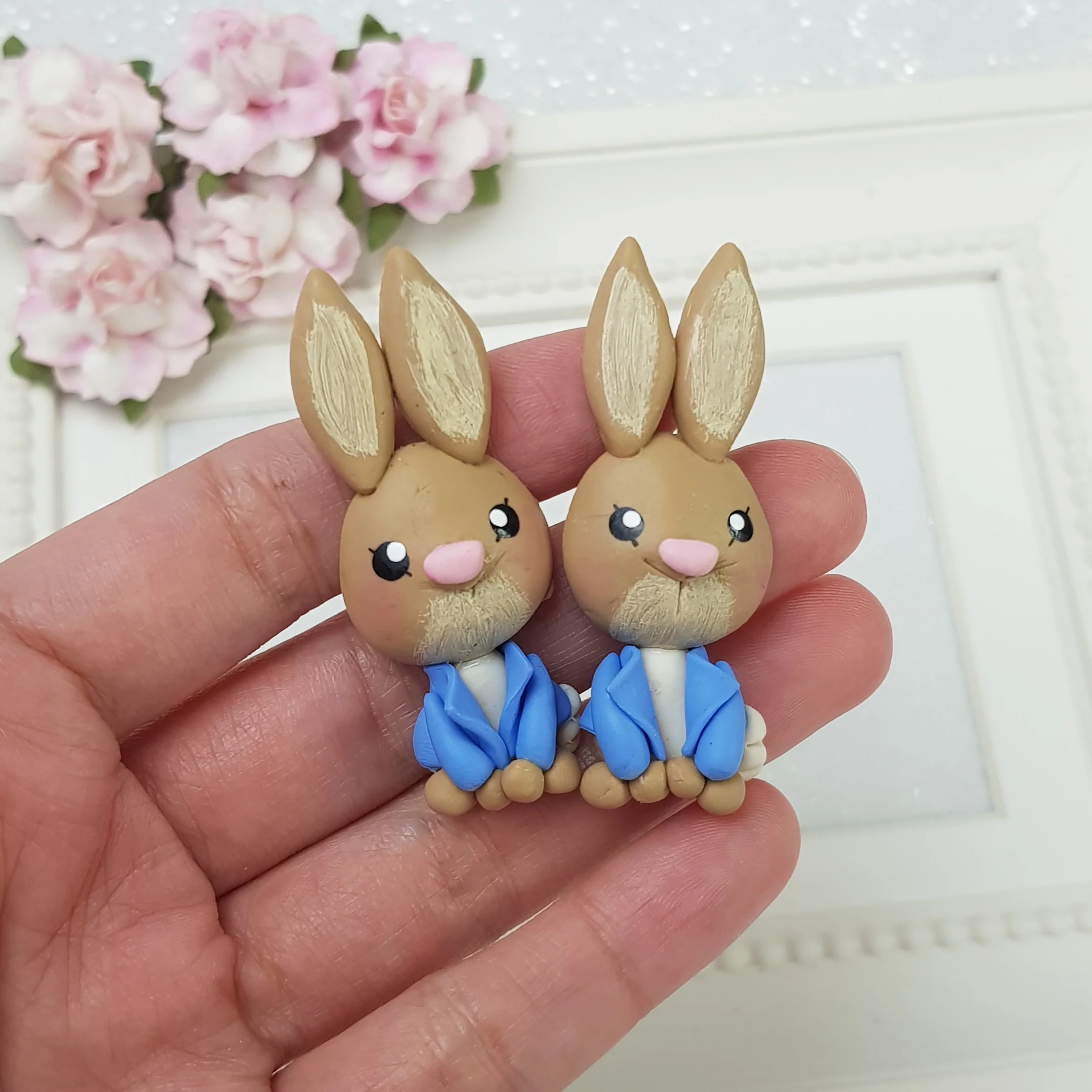 The rabbit - Embellishment Clay Bow Centre