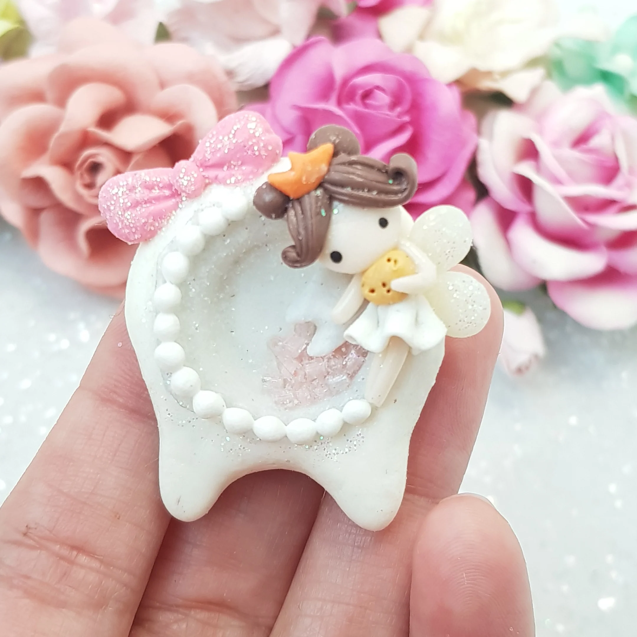 Tooth Fairy Shaker - Handmade Flatback Clay Bow Centre - Image 3