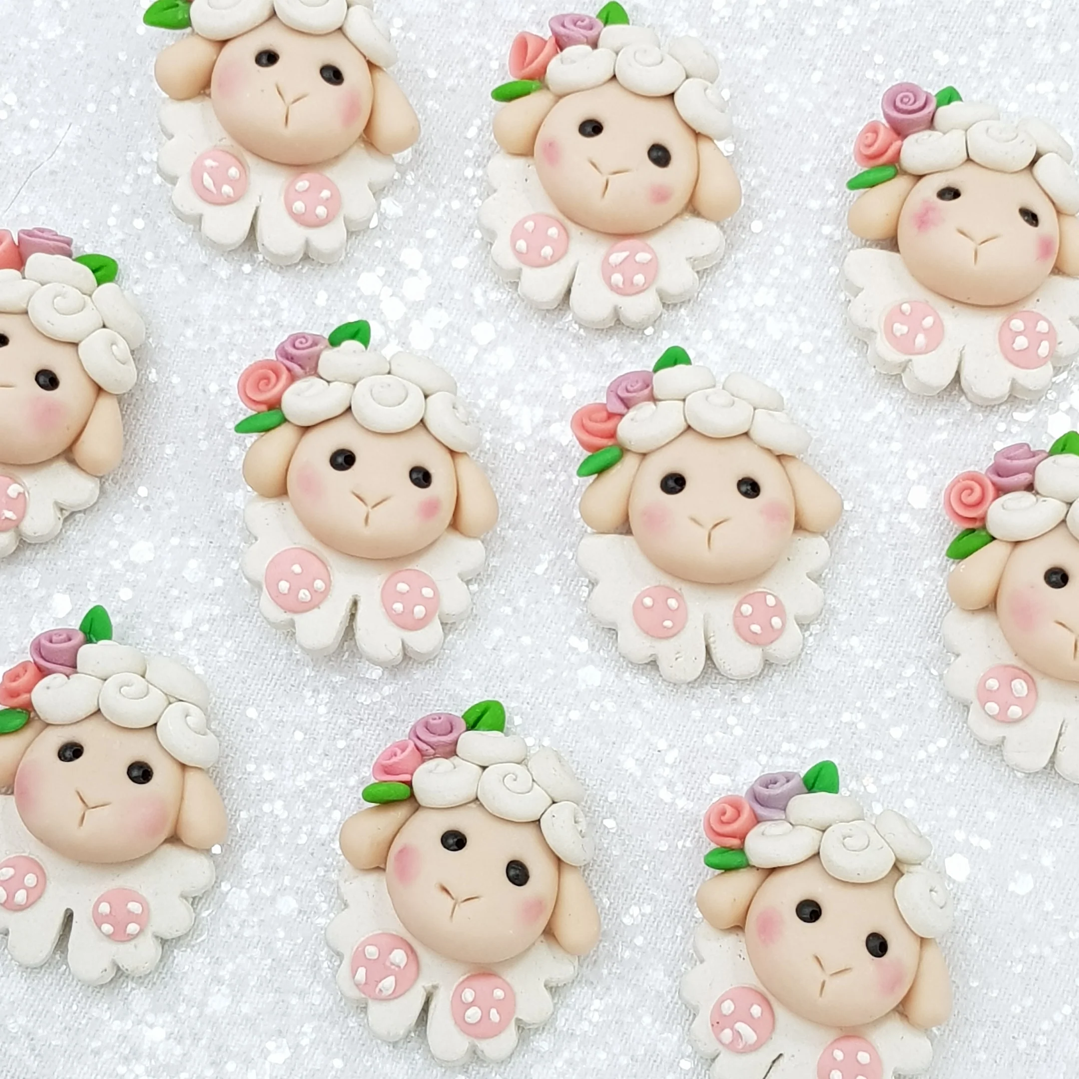 White sheep head - Embellishment Clay Bow Centre