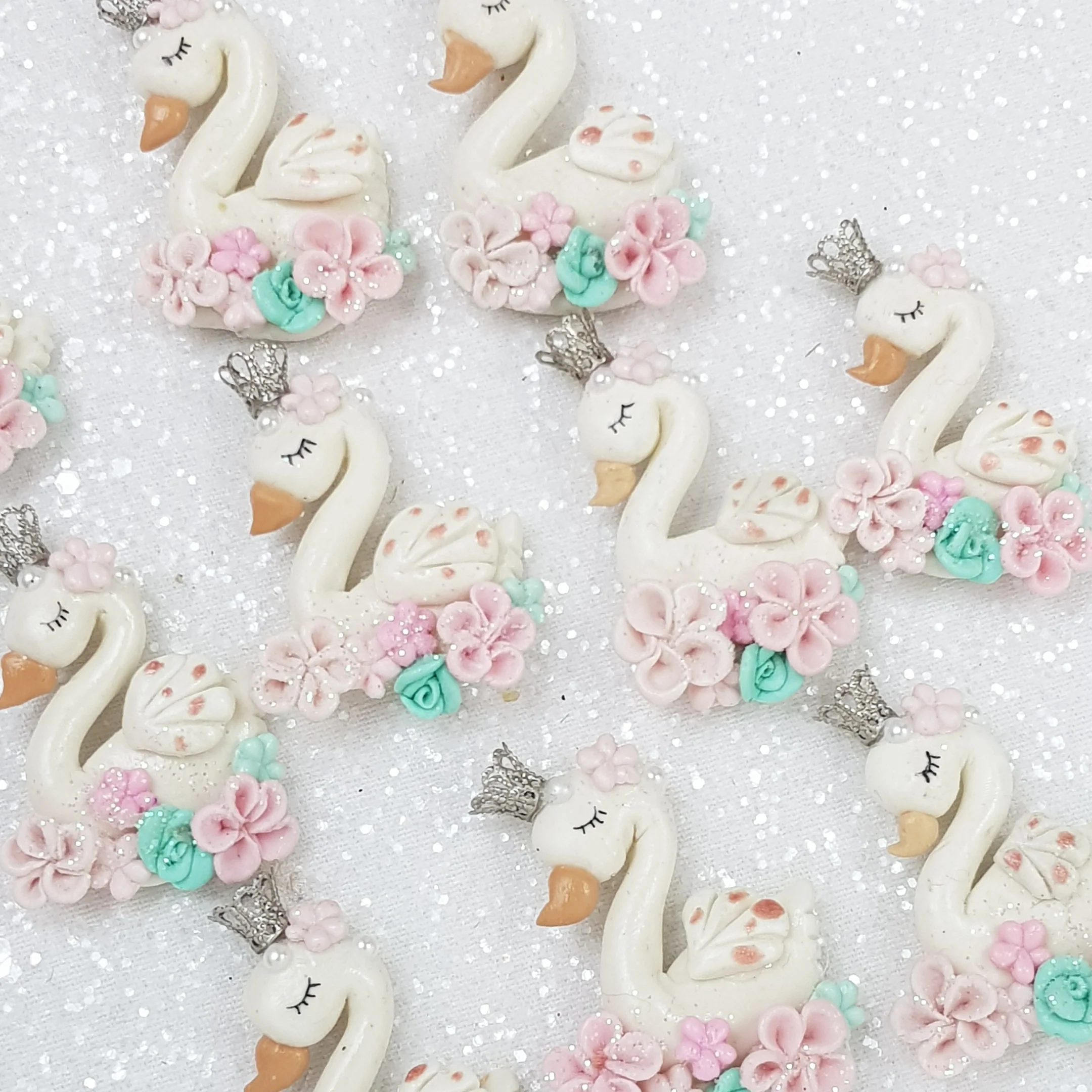 White Swan with Crown - Embellishment Clay Bow Centre
